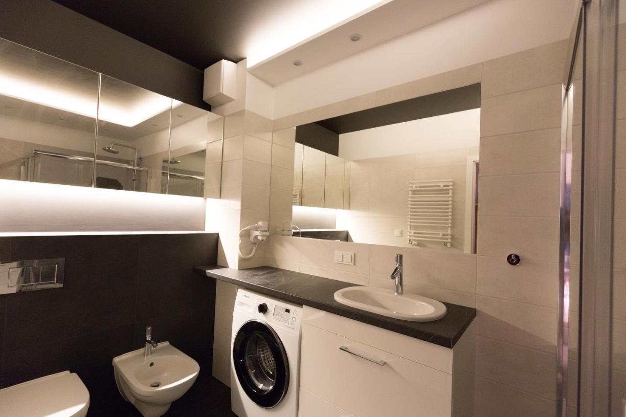 グダニスクApartlogy Aura2 78 - Experience Intelligent Living While Travellingアパートメント エクステリア 写真